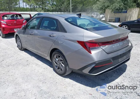 2024 Hyundai Elantra Sel from USA, damaged, VIN KMHLM4DGXRU640153